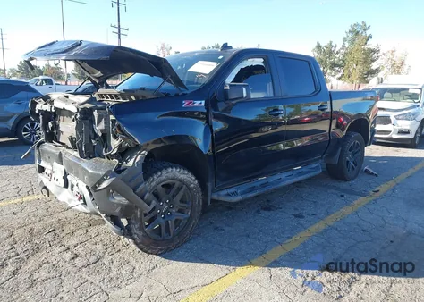 2021 Chevrolet Silverado 1500 4Wd Short Bed Lt Trail Boss z USA, uszkodzony, nr VIN 1GCPYFEL3MZ244580